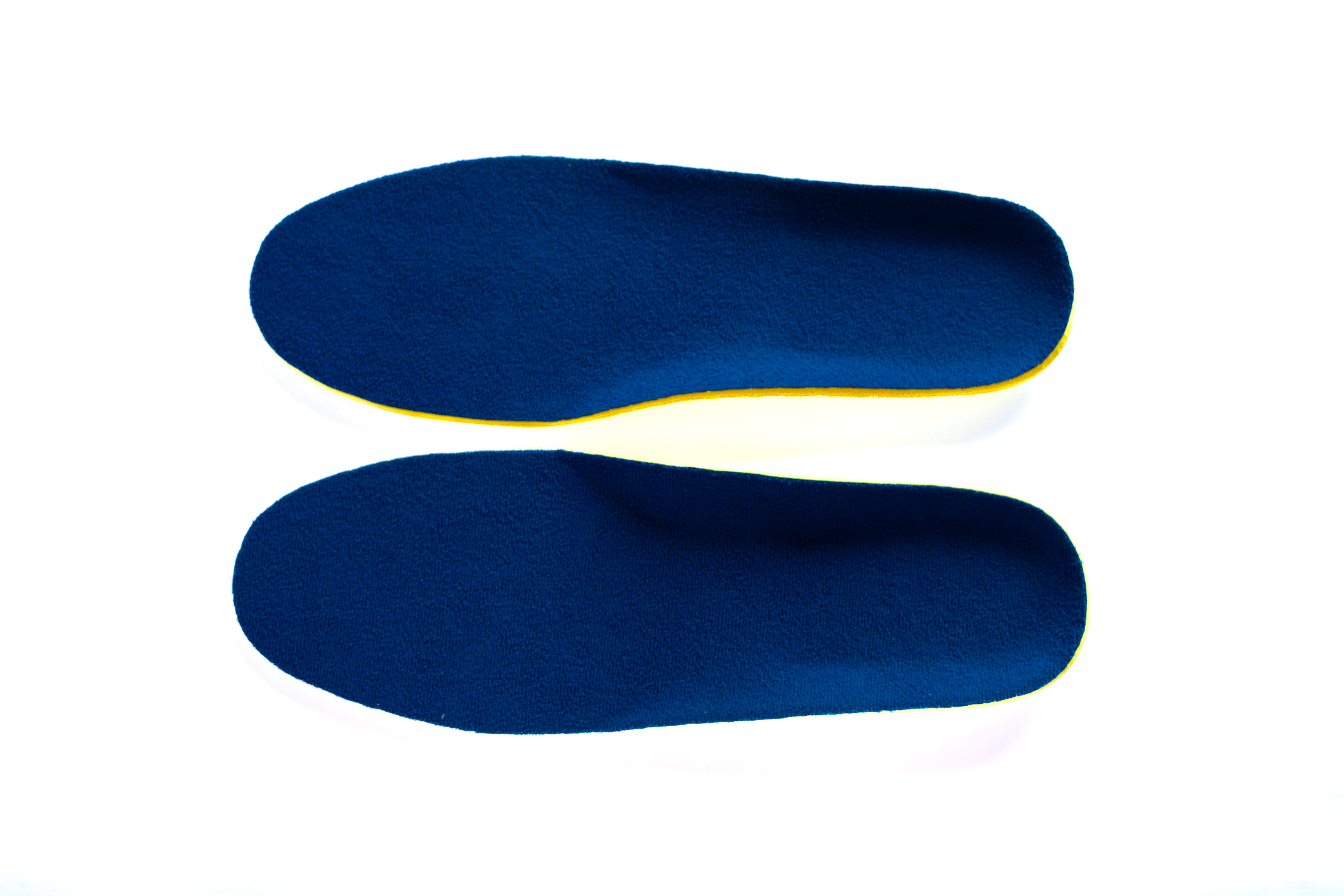 DEPORTIVA AZUL LISA CLÁSICA
